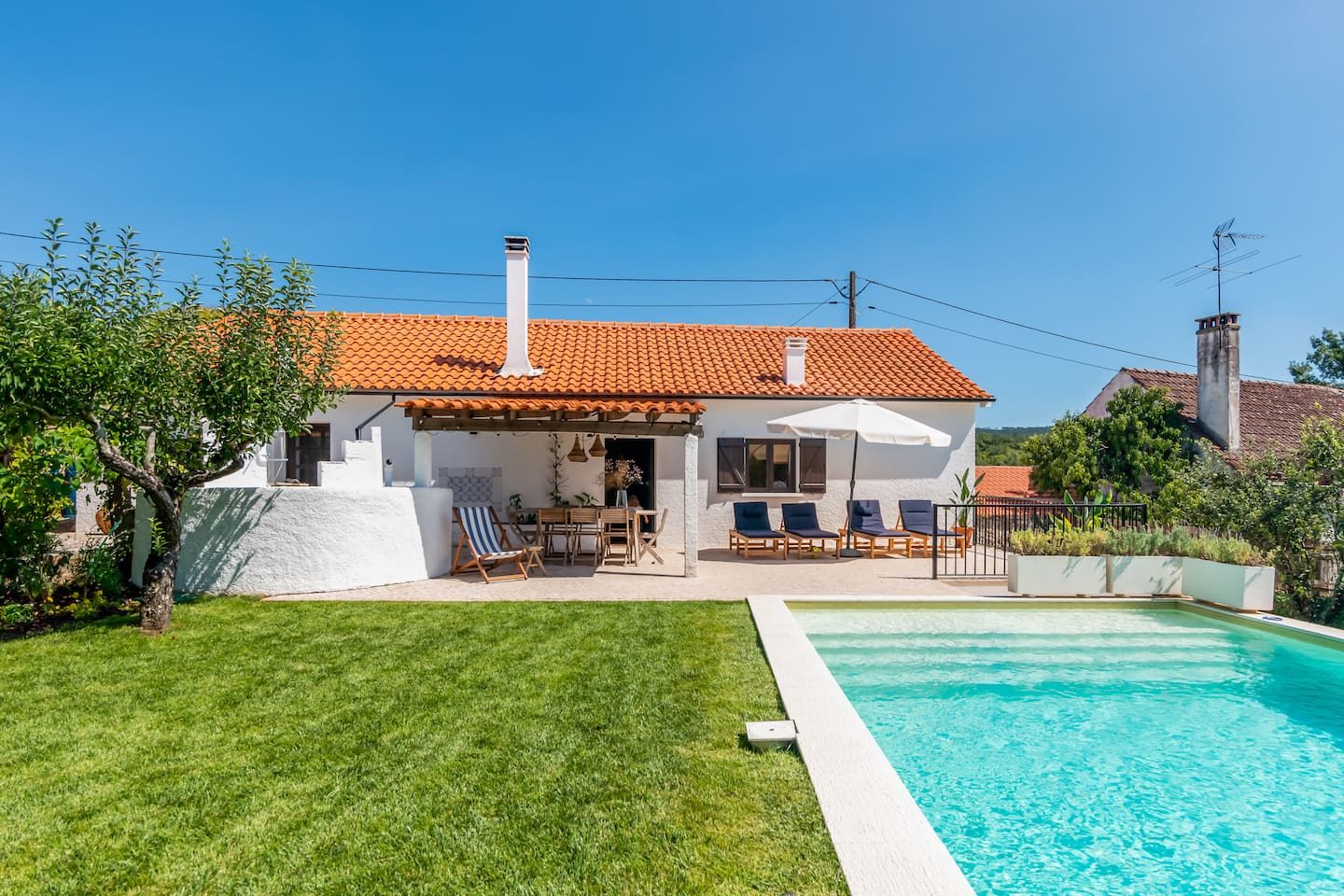 Casa dos Duques — holiday home with pool and garden in Abiul, Central Portugal
